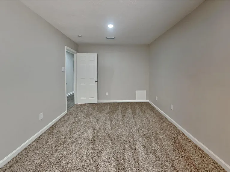2314 Pebbledowne Cir — Photo 11