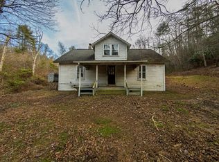 533 Orange Dr, Hillsville, VA 24343