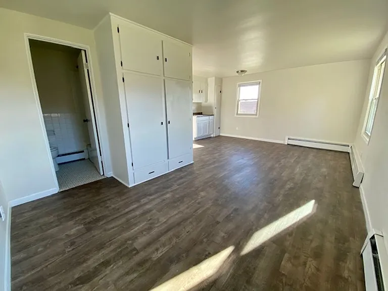 1220 Lore Ln — Photo 8