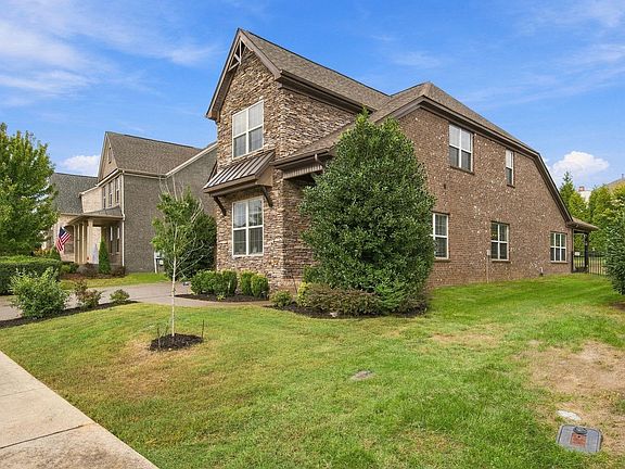 2nd image of 1018 Laffite Way