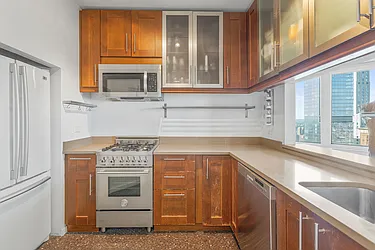 Rented by R New York