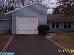 15 Pittman Ln, Sicklerville, NJ 08081