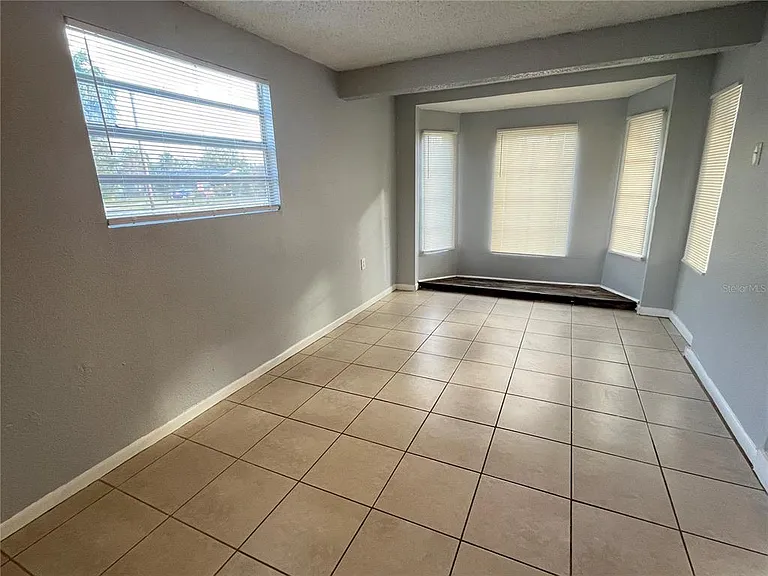 146 Bob Thomas Cir — Photo 4
