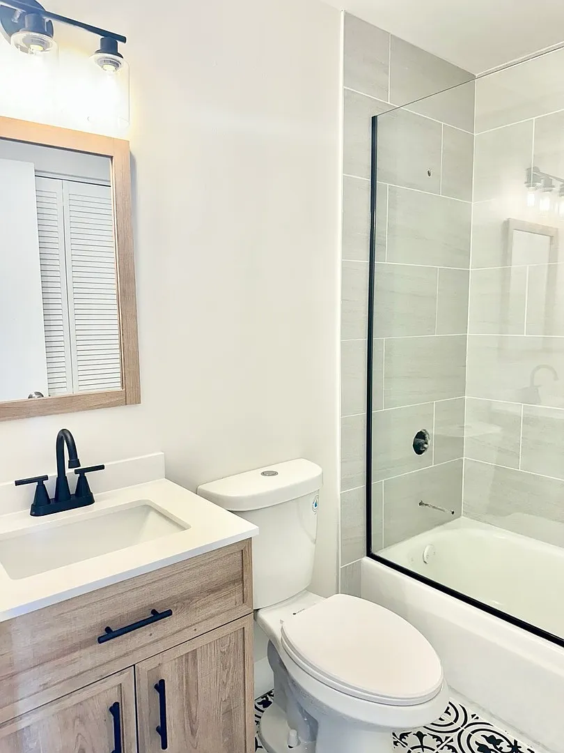 2 bed, 900 sqft, $1,650 — Photo 3
