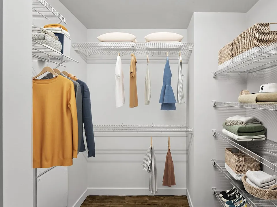 Walk-in closet