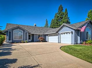 2747 Blue Bell Dr, Redding, CA 96001