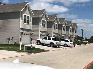 136 E Maple Ridge Ct #136, Midlothian, TX 76065