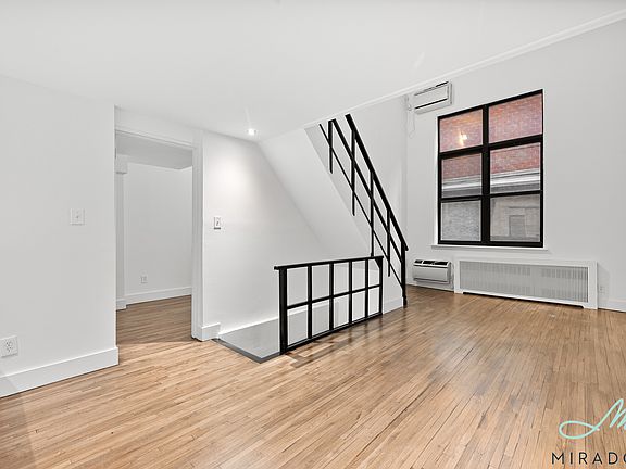 4th image of 43 W 16th St APT 1h