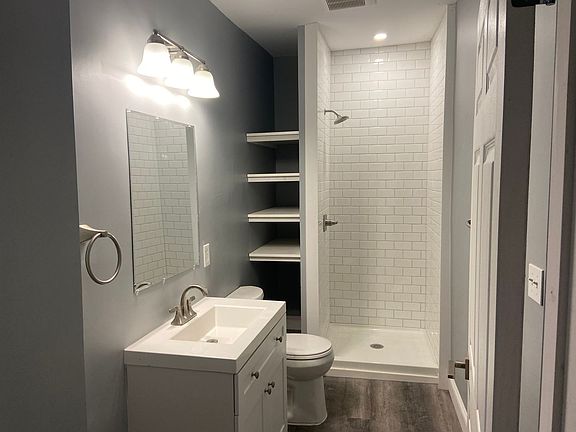 2nd image of 117 Maine St #4