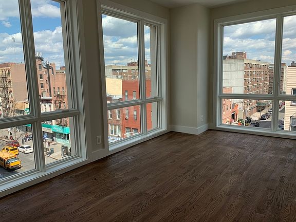 3rd image of 83 Graham Ave #313