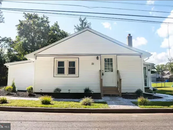 21 Riverview Dr, Salem, NJ 08079