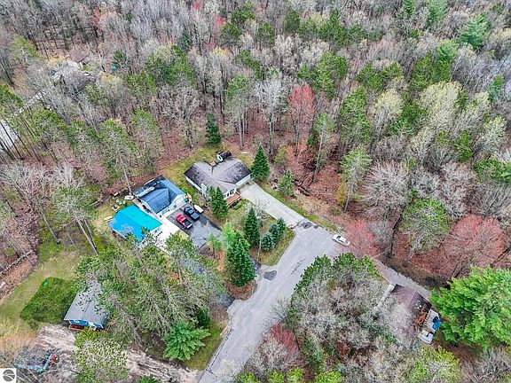4th image of 209 Linwood Dr