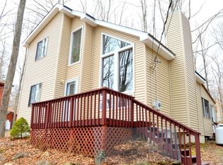 1203 Commanche Cir, Lake Ariel, PA 18436