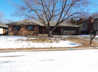 1114 N Crestline Cir, Wichita, KS 67212