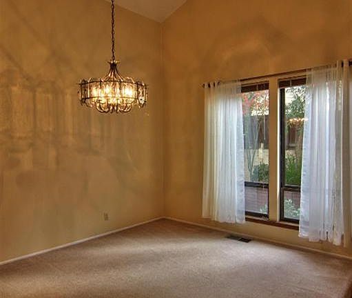 4th image of 1094 Salmon Dr