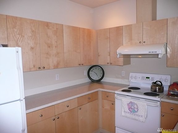 2nd image of 7121 NE 175th St #9