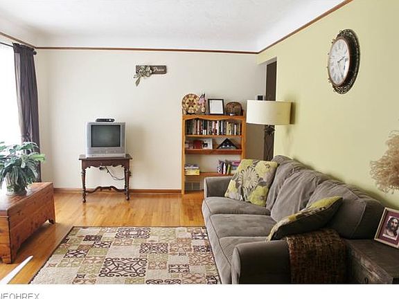2nd image of 13518 Bellbrook Dr