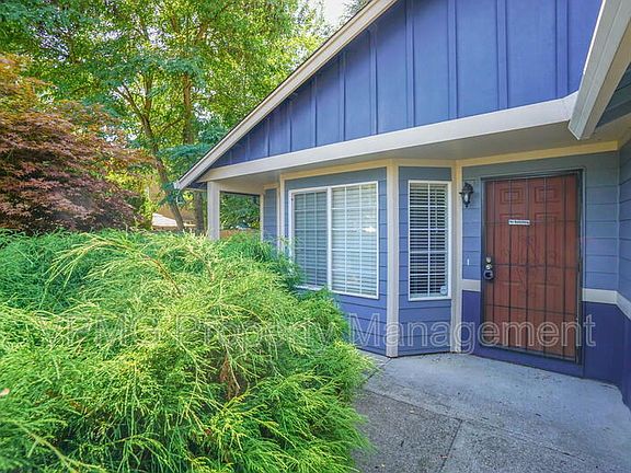 3rd image of 7602 NE 159th Ave