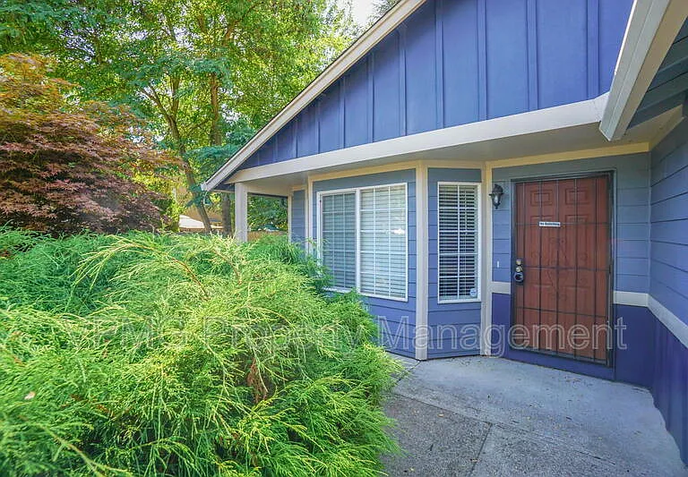 7602 NE 159th Ave — Photo 3
