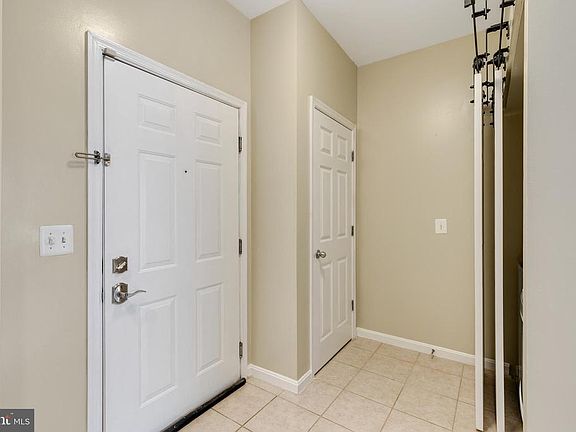 3rd image of 2465 Army Navy Dr 104