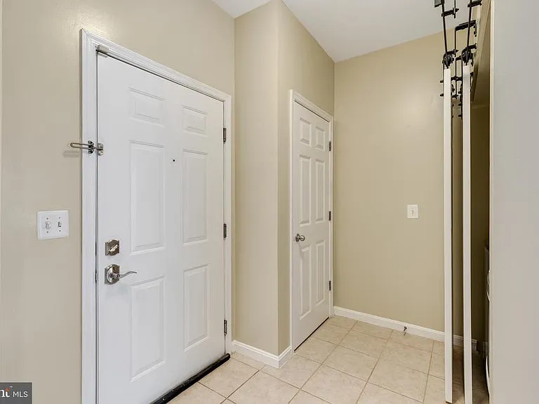 2465 Army Navy Dr #104 — Photo 3