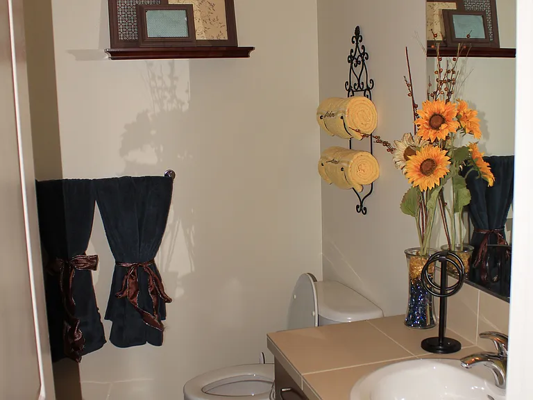2379 NE Park Dr — Photo 17