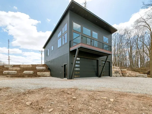 4062 Heritage Rd, De Pere, WI 54115