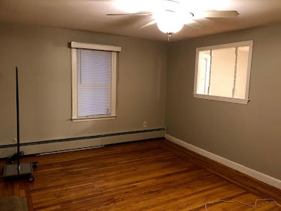 4th image of 142 Urban Ave #2