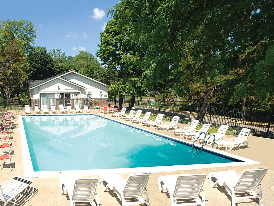 Foxcroft Townhomes not only offer you luxury living inside the spacious homes, it lets you enjoy nature with a beautiful pool to spalash around in.