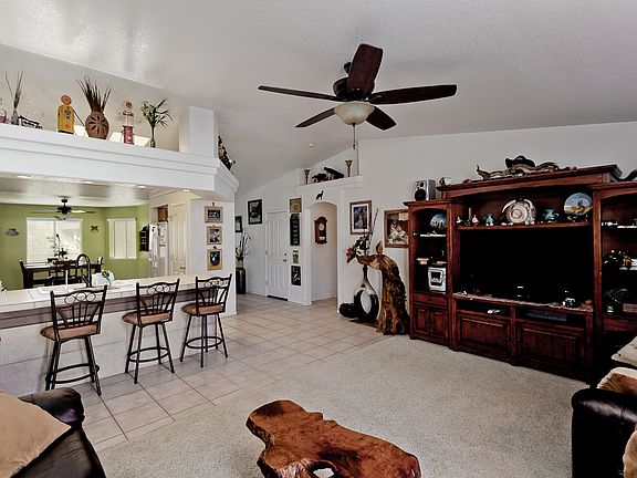 4th image of 4121 Carlsbad Dr