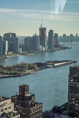 Rented by Solow Realty | media 15