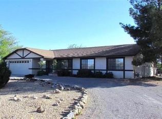 21173 Pine Ridge Ave, Apple Valley, CA 92307