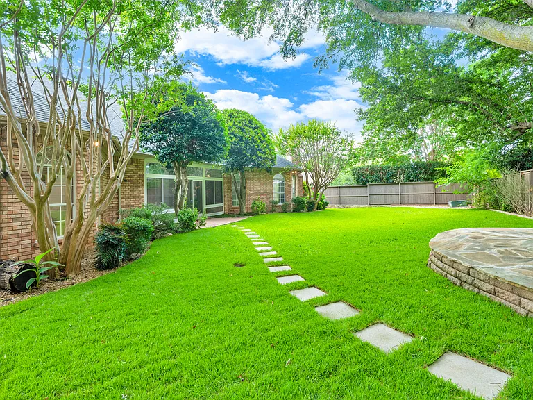 360 Highland Oaks Cir — Photo 38