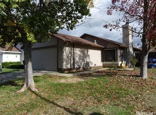 7733 Robinette Rd, Sacramento, CA 95828