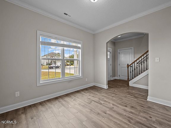 4th image of 804 Tigers Eye Court