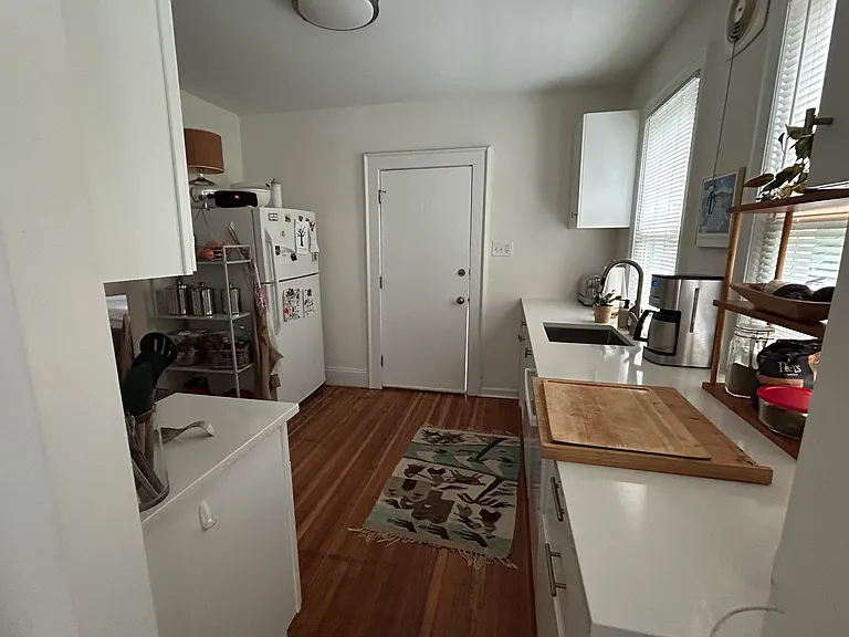 1-258-260 Huntington St — Photo 10