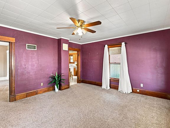 5th image of 428 N Main St