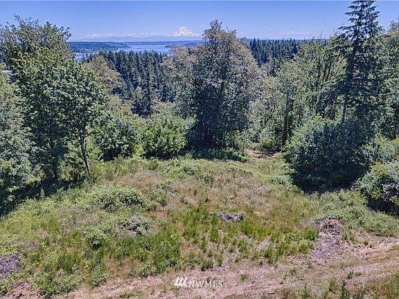 3rd image of 5418 Key Peninsula Highway S