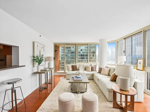 20 2nd Street image 5 of 43