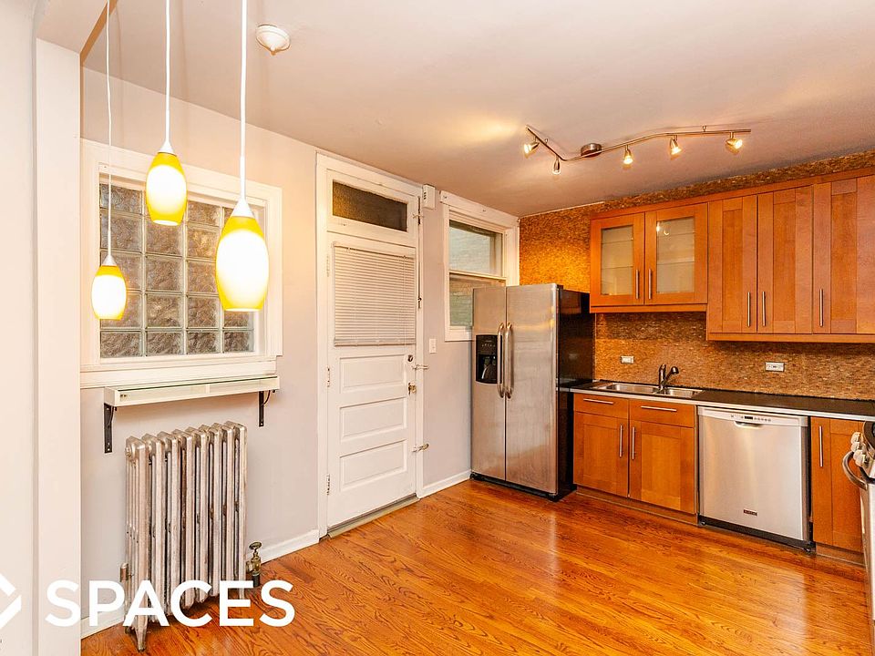 1st image of 6258 N Artesian Ave APT 1