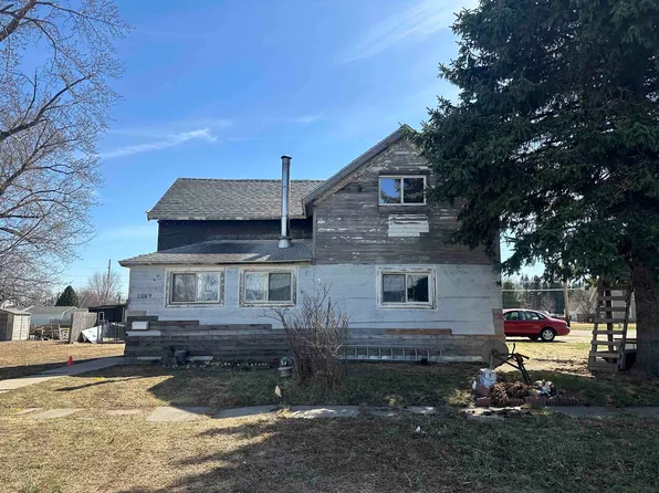 1009 Elm St, Stanton, NE 68779