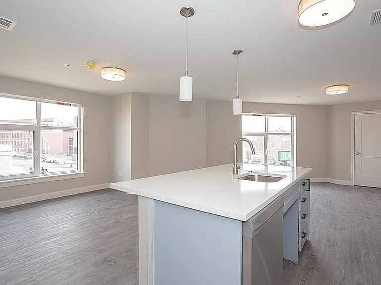 882 Massachusetts Ave #3A — Photo 4