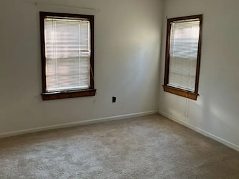 130 Grantham St — Photo 9