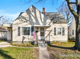 1378 Princeton Rd, Muskegon, MI 49441