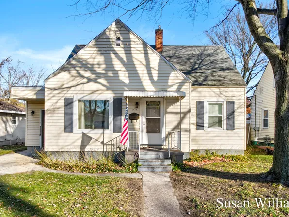 1378 Princeton Rd, Muskegon, MI 49441