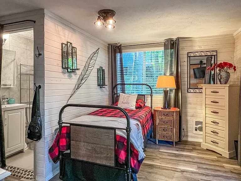8 Perala Ct — Photo 11