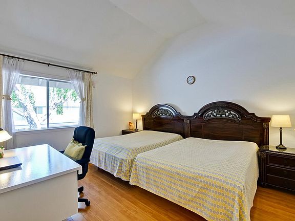 5th image of 2225 Summereve Ct