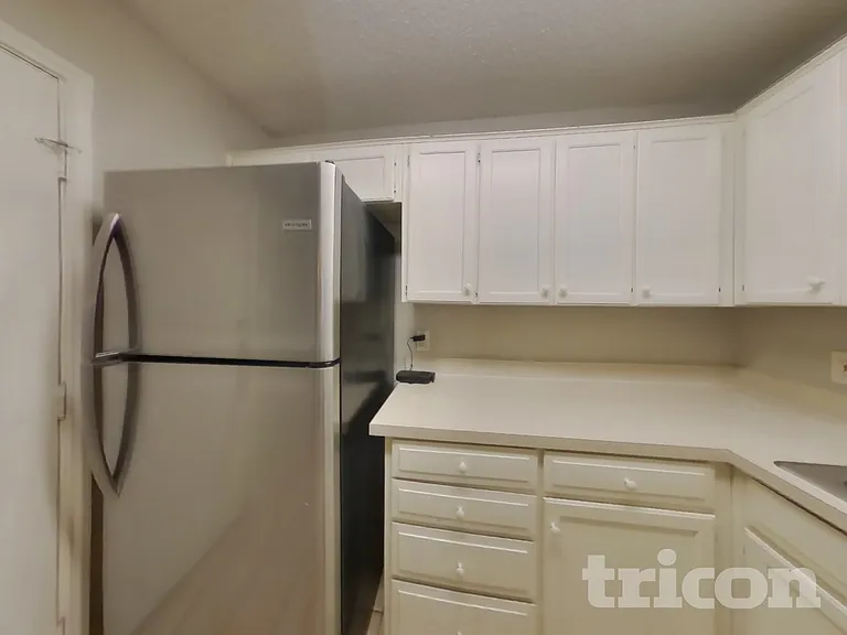 6705 Lampe Ct — Photo 3