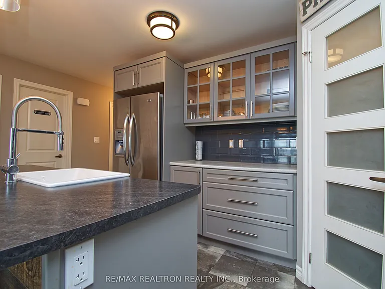 35 Cobblestone St — Photo 17