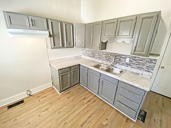 4th image of 813-817 S Main St